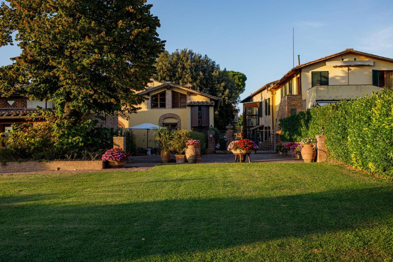 Borgo Risi Hébergement de vacances *
